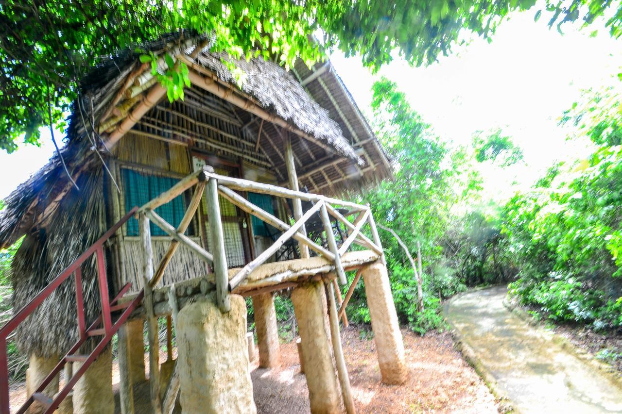 Stilts Diani Beach Zewnętrze zdjęcie